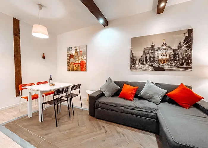 Fee4Me. Amazing In The Heart Of Lavapies